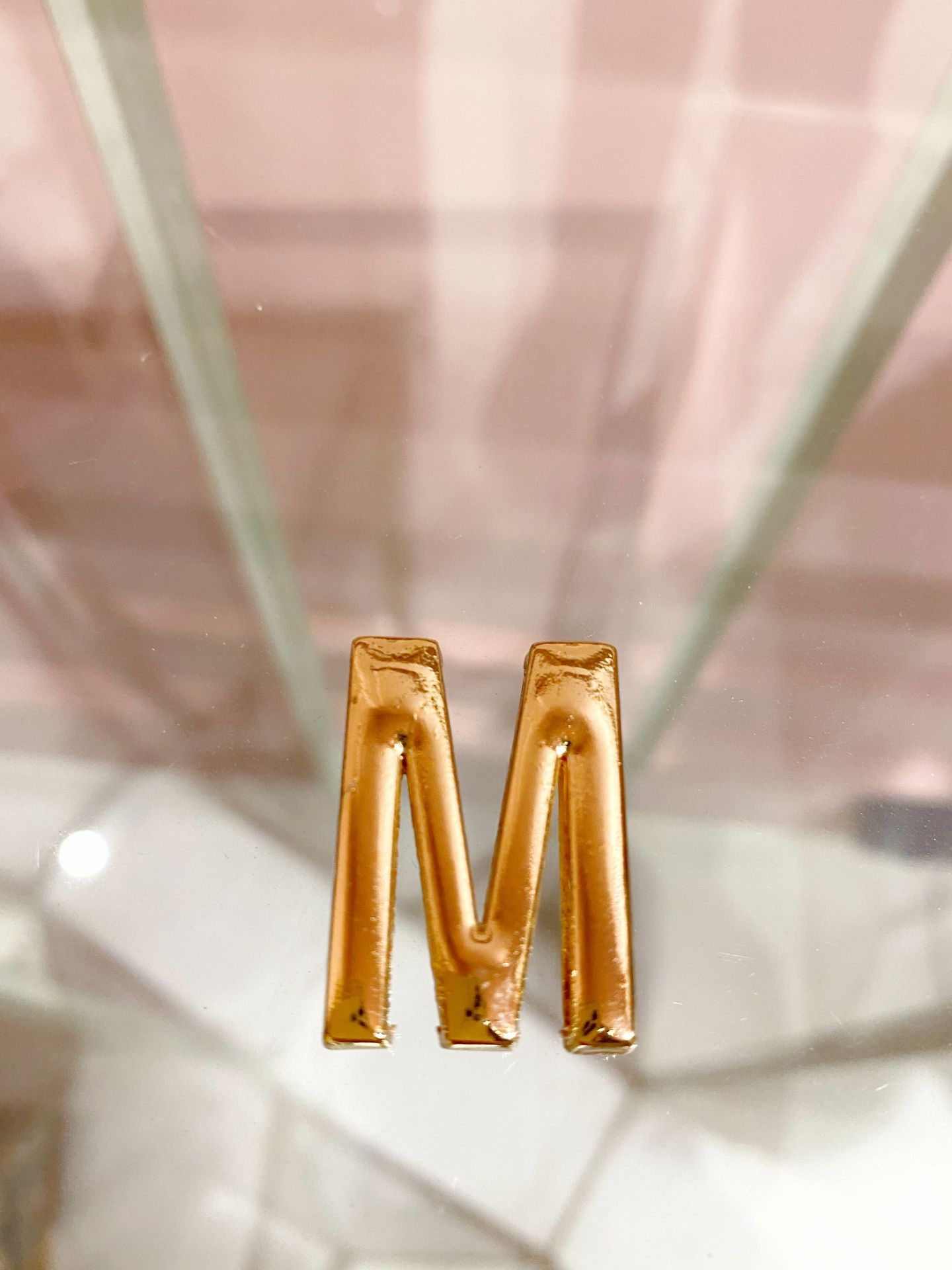 M HARFİ METAL