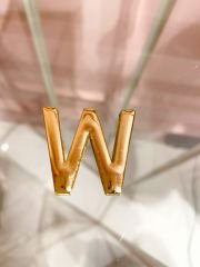 W HARFİ METAL